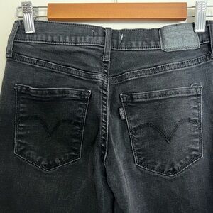 Levi's 311 Shaping Skinny Size 27